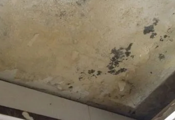 滑县阳台漏水维修公司分享下滑县卫生间渗水维修需要注意哪些问题。
